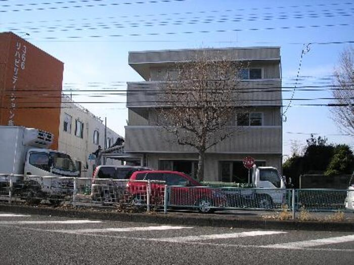 サンヴィレッジ中河原の外観