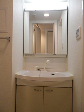 AQUA PRIME TOWER OSHIAGEの洗面所