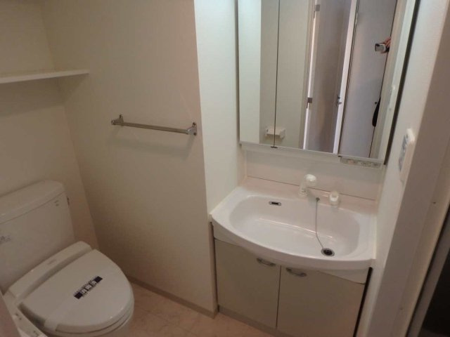 AQUA PRIME TOWER OSHIAGEの洗面所