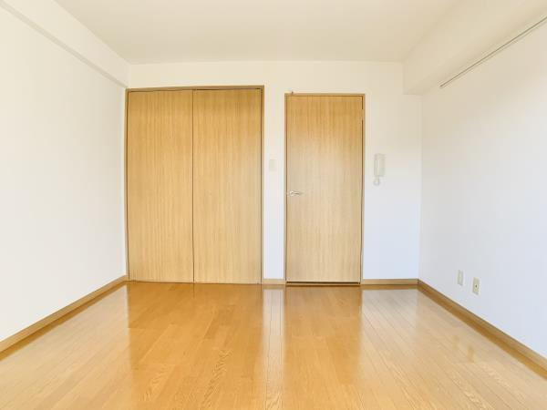 こちらの居間で趣味の時間をお楽しみください
