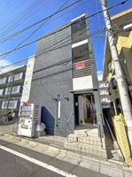 落ち着いた雰囲気の外観です