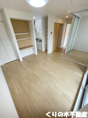 【居間・リビング】 | グランディール本町Ａ | おしゃれな居間です