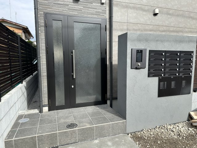T&Fレジデンス南林間Aのエントランス