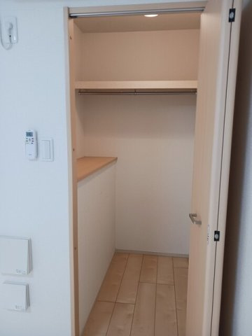 メゾン　フォーリストの収納