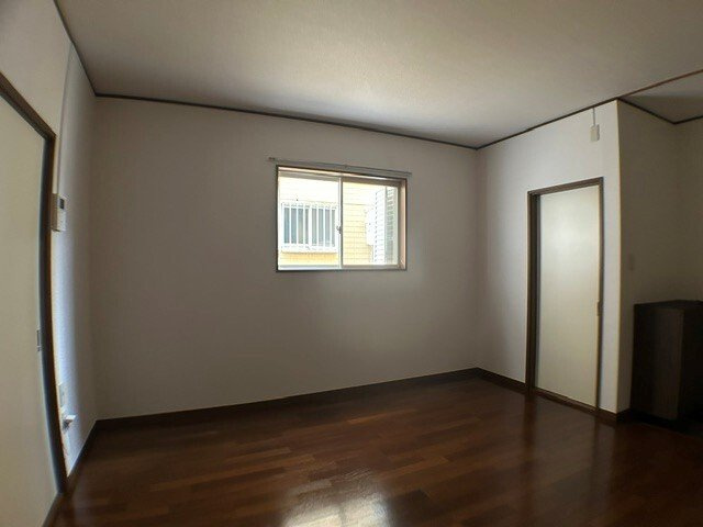 ゆったり過ごせる居間です