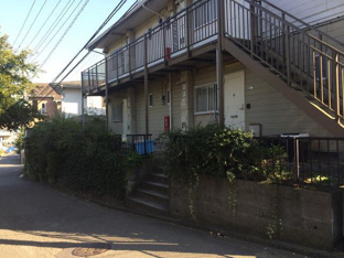 落ち着いた雰囲気の外観です
