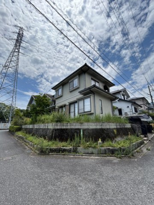 【外観】 | 河内南一丁目　戸建 | 広さ、住環境、使い勝手を兼ね備えた、ゆとりある暮らしを叶える一邸です。
