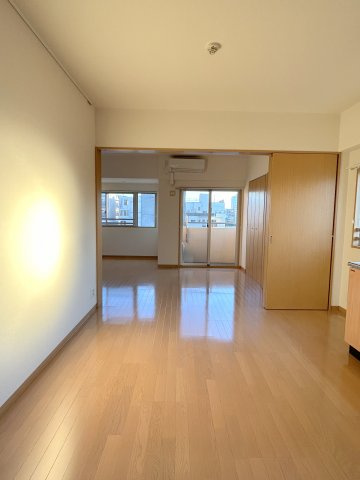 【居間・リビング】 | ＣＡＳＳＩＡ錦糸町Ｓｏｕｔｈ　Ｃｏｕｒｔ