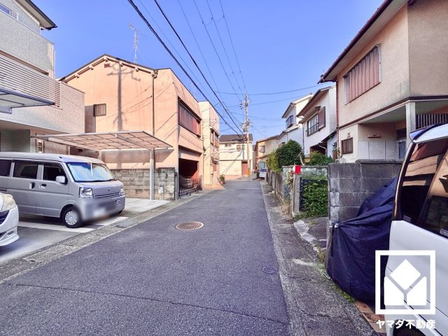 伏見区小栗栖中山田町の前面道路含む現地写真