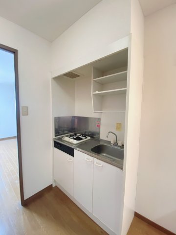セフィラ・Dのキッチン|別部屋同一間取りのお写真となります。