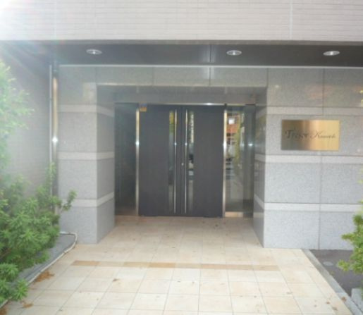 トレゾール亀戸のエントランス