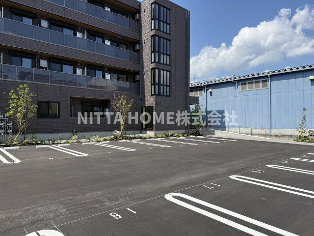 ブルジェオン駅南の駐車場|敷地内に駐車場の空きがあります◎