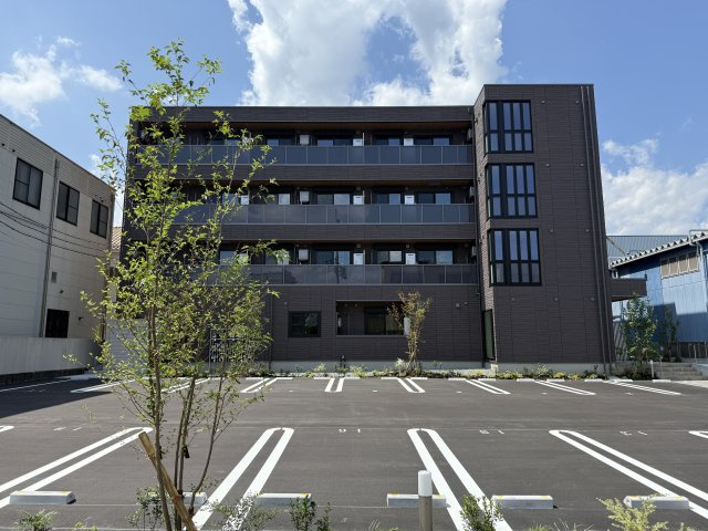 ブルジェオン駅南の外観パース|４階建てのホテルライクのマンションです★