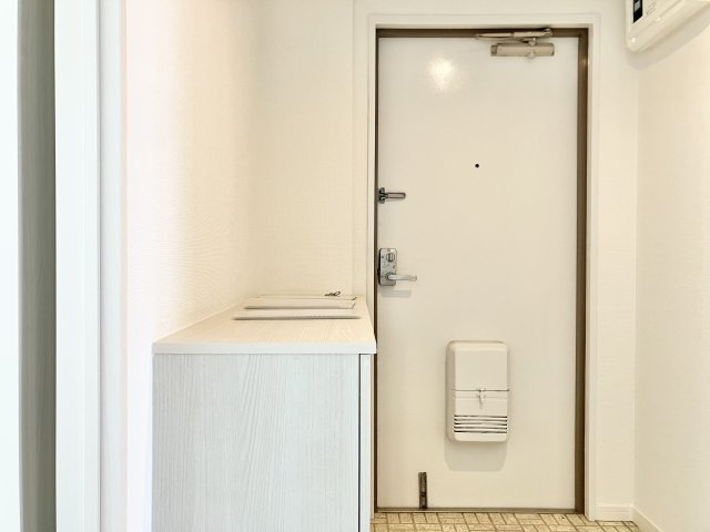 メイツ大府の玄関
