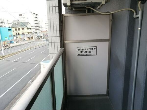 ロイスグラン神戸下沢通のバルコニー|同物件別部屋写真