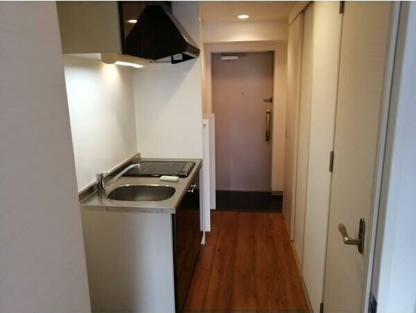 ロイスグラン神戸下沢通のキッチン|同物件別部屋写真