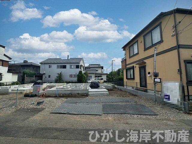 茅ケ崎市南湖５丁目　新築戸建　全２棟の外観|7月30日撮影　建築中　現地外観