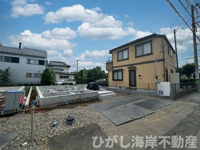 茅ケ崎市南湖５丁目　新築戸建　全２棟の外観|7月30日撮影　建築中　現地外観