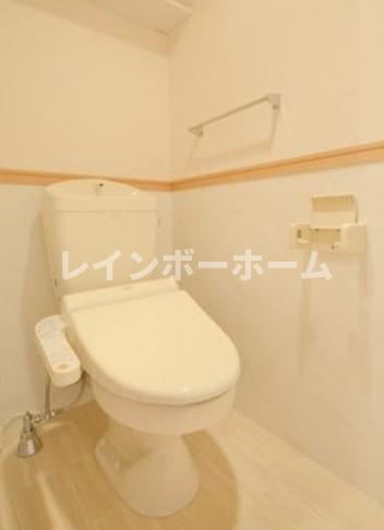 ラ　フロールのトイレ|同物件別号室参考写真です。