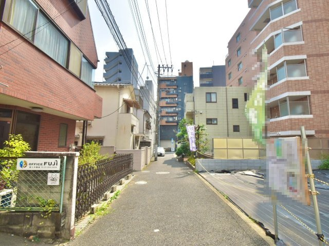 文京区白山丁目　建築条件無し売地　全2区画の前面道路含む現地写真