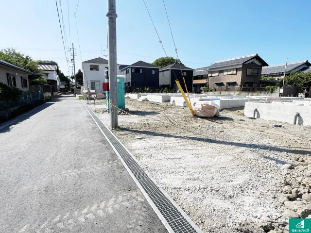 東近江市五個荘簗瀬町　第3期　新築一戸建ての前面道路含む現地写真|現在建築中！落ち着いた街並みで新生活を始めることが出来そう！周辺の物件も併せてご紹介させて頂きます！
