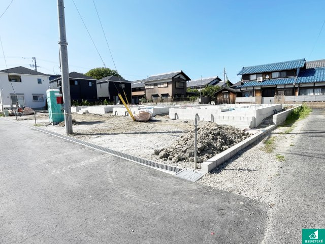 東近江市五個荘簗瀬町　第3期　新築一戸建ての前面道路含む現地写真|現在建築中！落ち着いた街並みで新生活を始めることが出来そう！周辺の物件も併せてご紹介させて頂きます！
