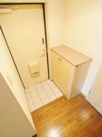 メゾン正木の玄関