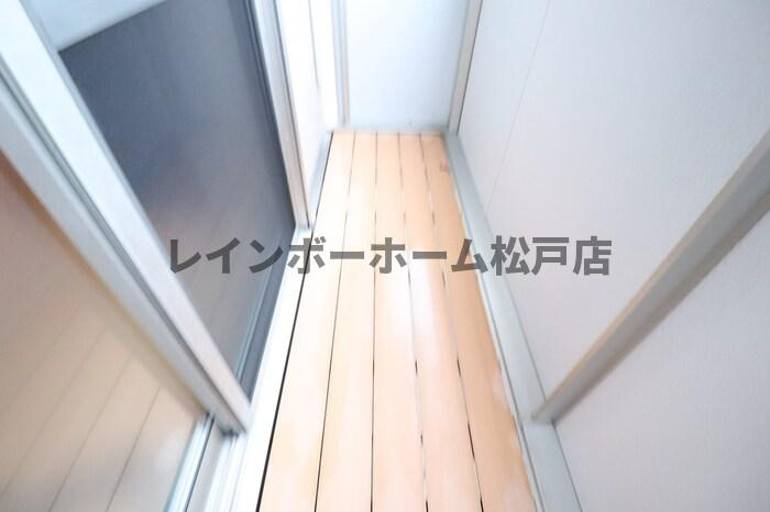 仲介手数料（賃料の1.10ヵ月）の50％OFF対象物件！のバルコニー