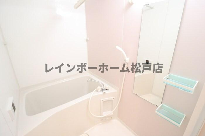 仲介手数料（賃料の1.10ヵ月）の50％OFF対象物件！の浴室