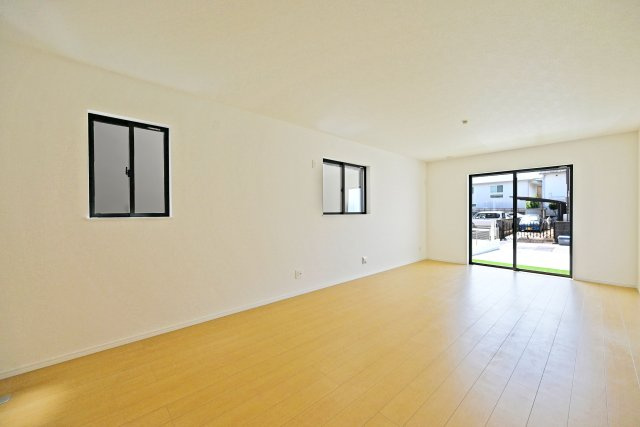 ハートフルタウン東園田町3丁目新築一戸建て全6区画│3LDK+駐車2台可 の外観|家族の未来を見据えた、全6区画の新しい街並み。前面道路が広く、駐車の際も安心です。阪急「園田」駅まで徒歩圏内で生活至便。皆様からのご連絡を心よりお待ちしております。