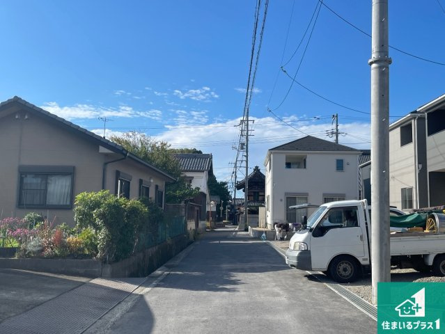 東近江市五個荘簗瀬町　第3期　新築一戸建ての前面道路含む現地写真|現在の進捗状況です！順調に作業進行中、完成が待ち遠しいです！詳細の間取り等、お気軽にお問い合わせください！