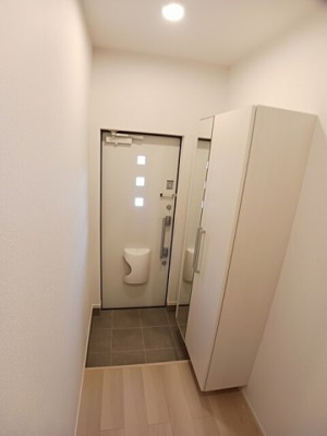 【玄関】 | フロントパークひこねⅡ