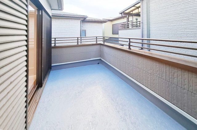 貝塚市王子のバルコニー|バルコニー：トップコート済みです。