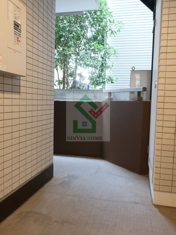 ヒルズ東町のロビー