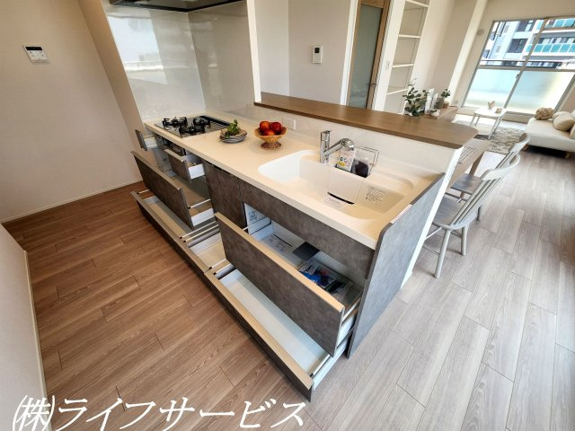 【キッチン】 | コスモハイツ新大阪２番館 | キッチン／スライド式収納