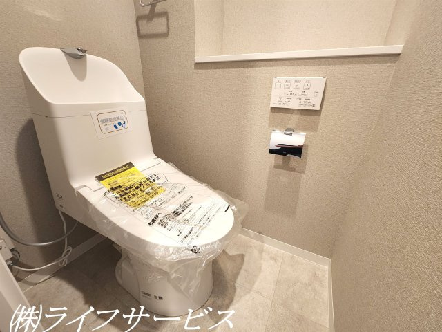 【トイレ】 | コスモハイツ新大阪２番館 | 温水洗浄便座付トイレ