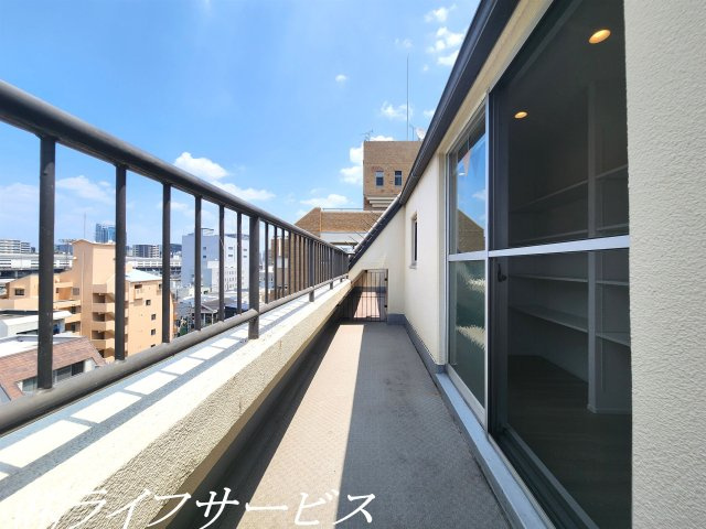 【バルコニー】 | コスモハイツ新大阪２番館 | ３面バルコニー広々約３６平米！