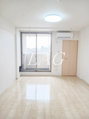 【居間・リビング】 | メゾン　フォーリスト | 洋室のお部屋です。