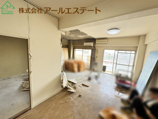エバーグリーン車崎　　中古マンションの内装|内装リフォーム中。10月上旬完成予定