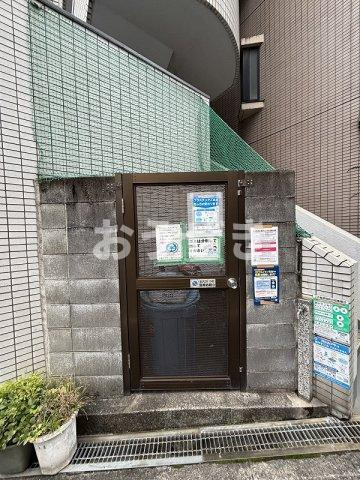 センチュリー紅葉坂のエントランス