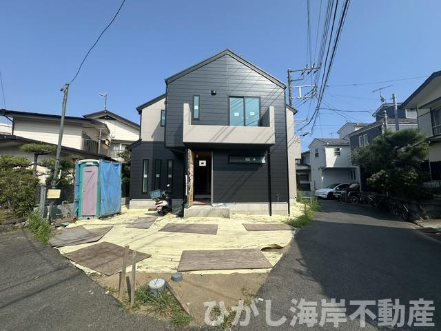 茅ヶ崎市平和町　新築戸建の外観|7月24日撮影　建築中　現地外観