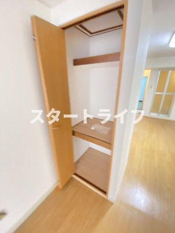 大阪市淀川区木川東３丁目の賃貸マンションの収納