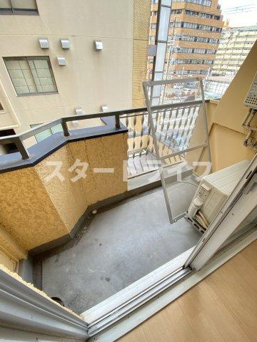 大阪市淀川区木川東３丁目の賃貸マンションのバルコニー