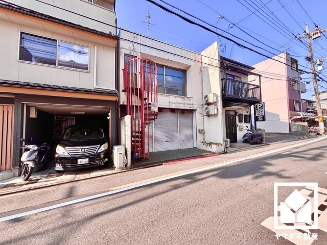 伏見区両替町１３丁目の外観
