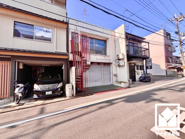 伏見区両替町１３丁目の外観