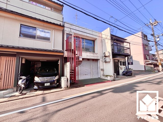 伏見区両替町１３丁目の外観