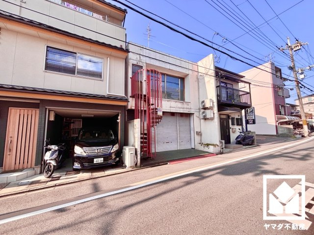 伏見区両替町１３丁目の外観