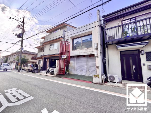 伏見区両替町１３丁目の外観
