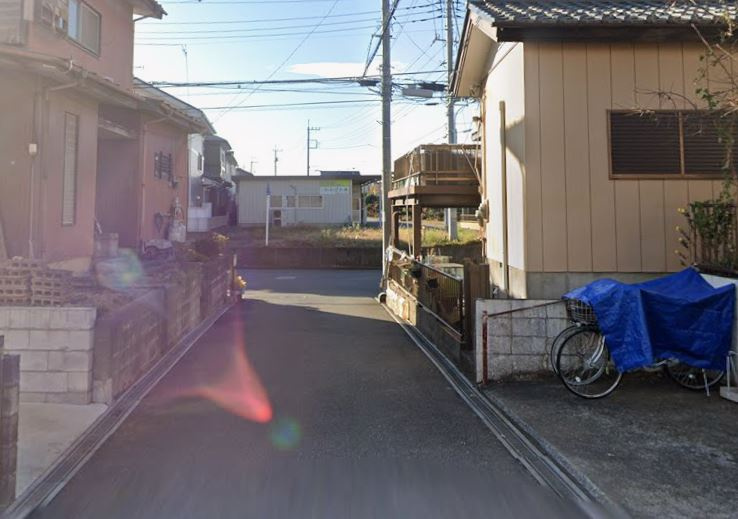 【土地】川越市小堤建築条件無し売地の外観|前面道路です