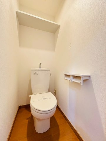 サザンパレスⅡのトイレ|※同物件の反転間取りお部屋の画像です※現況を優先します